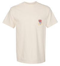 Load image into Gallery viewer, Ivory Flower Pocket Tee
